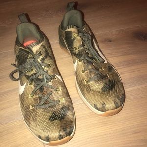 Nike Men’s Metcon Cross Training Sneakers